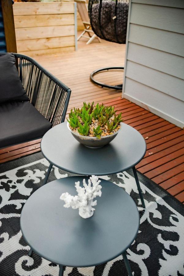 Demure Charm 4 Bedrooms ราย ภายนอก รูปภาพ