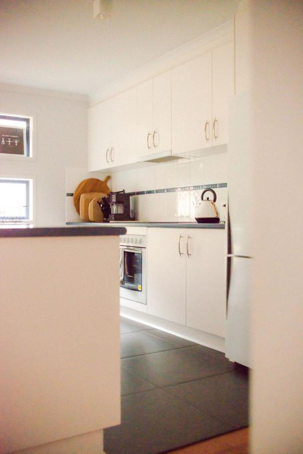 Demure Charm 4 Bedrooms ราย ภายนอก รูปภาพ